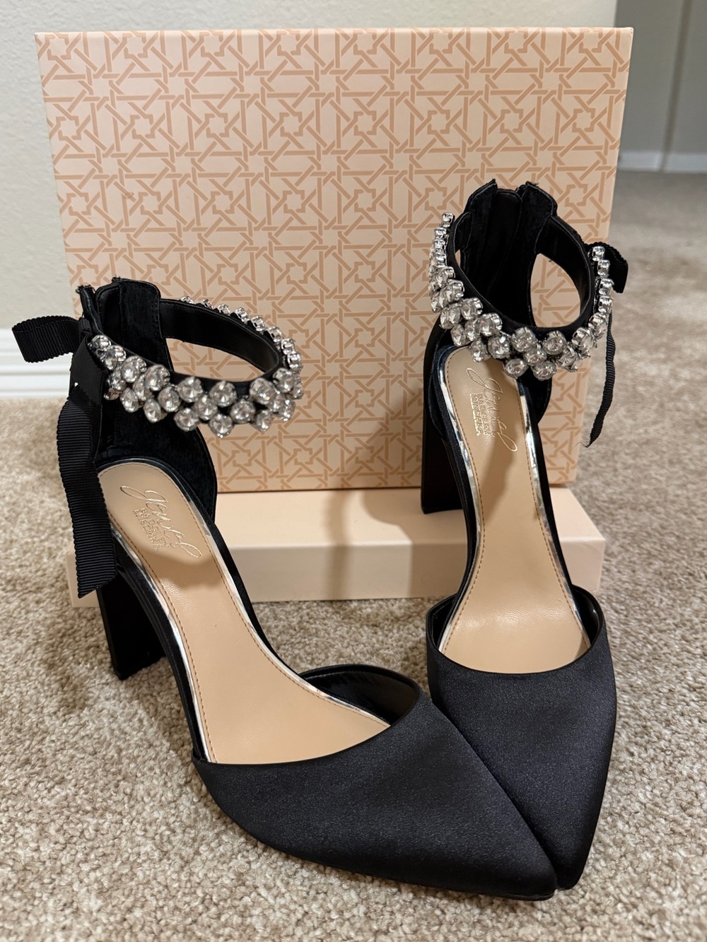 Jewel Badgley Mischka Black Crystal Bow Heels